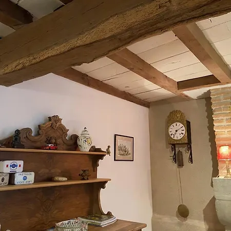 Prázdninový dům La Paille A Charroux, 4 Pers, Animaux Acceptes, Jardin - Fr-1-489-620