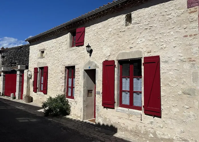 Prázdninový dům La Paille A Charroux, 4 Pers, Animaux Acceptes, Jardin - Fr-1-489-620 *